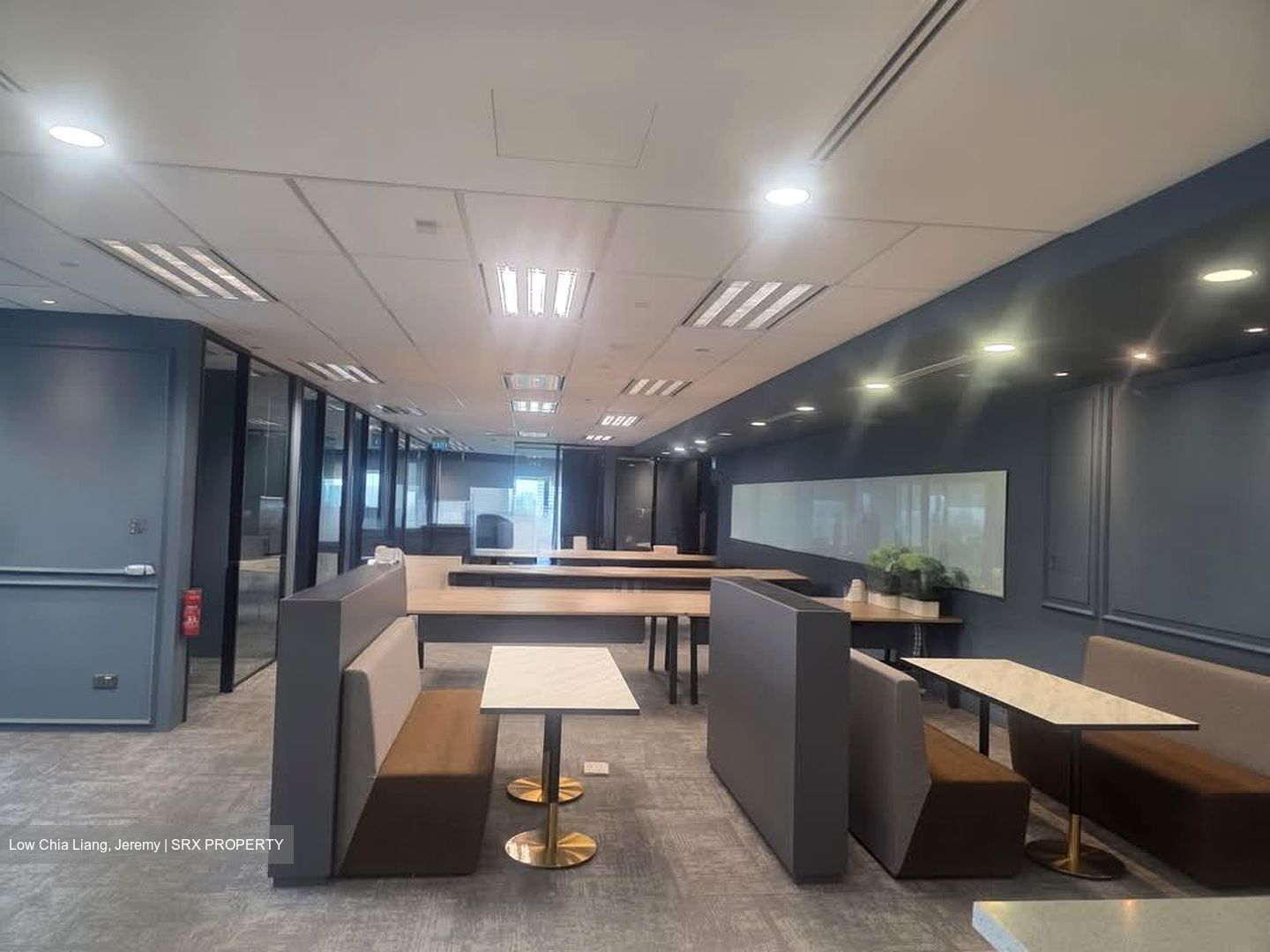 Chartered Bank Building (D1), Office #572102121